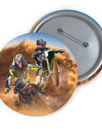 Pin personalizado Los pilotos de motocross (1 - 3 mascotas)